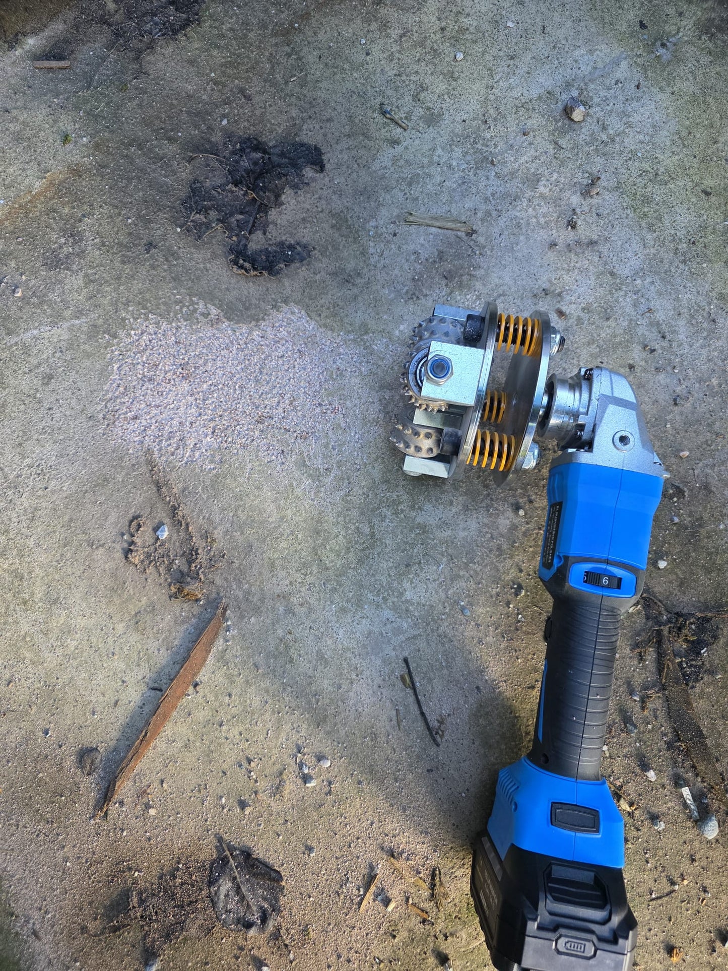 SurfSaviour Bush Hammer Plate - 30 pins with support